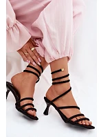 Dámské sandály na podpatku s pásky Černé model 22103012 - Boto