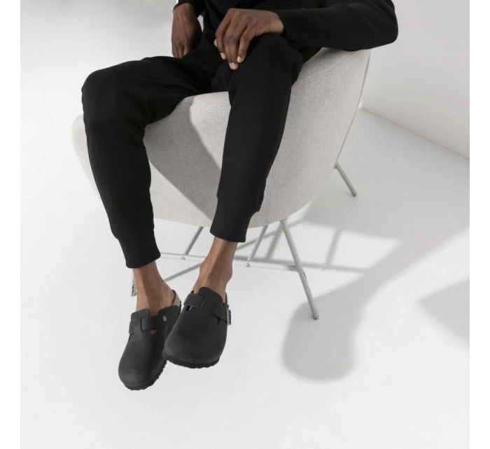 žabky Boston Black leather model 21350988 - Birkenstock