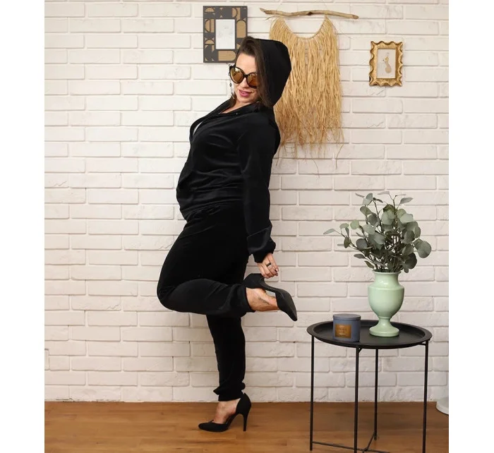 Čierna dámska tepláková súprava plus size s kapucňou na zips (8216)