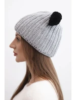 Dámska zimná vlnená čiapka s bambulou K433 svetlo sivá