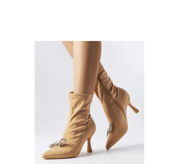 Topánky na podpätku model 205128 Solea Topánky na podpätku model 205128 Solea