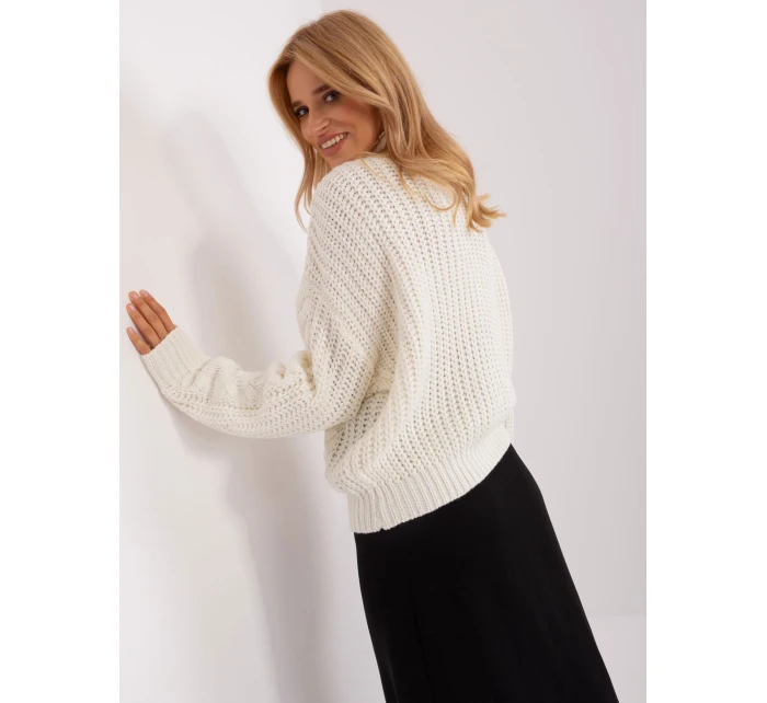 Sweter AT SW model 18900708 ecru - FPrice Sweter AT SW model 18900708 ecru - FPrice