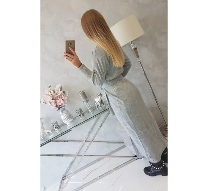 Sveter dlhý sveter viazaný v páse šedý