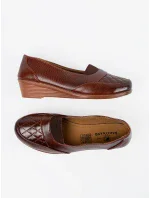 Klasické hnedé dámske topánky na klinoch Klasické hnedé dámske topánky na klinoch