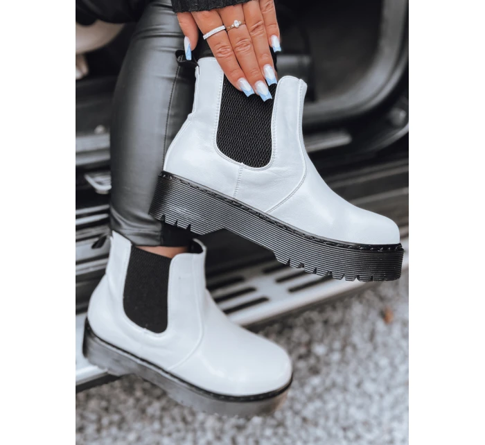 Dámské kozačky s podrážkou bílé Dstreet model 21981280 - FashionStreet Dámské kozačky s podrážkou bílé Dstreet model 21981280 - FashionStreet