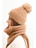 Dámska zimná súprava s bambulou a ťavím komínom Dámska zimná súprava s bambulou a ťavím komínom