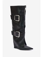 Kozačky ke kolenům na klínu s ohrnutým svrškem a sponami model 21677855 - Boto