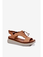 Kožené dámské sandály na platformě model 22149678 Camel - Maciejka