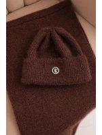 Dámsky mäkký pletený set čiapky a šálu hnedý