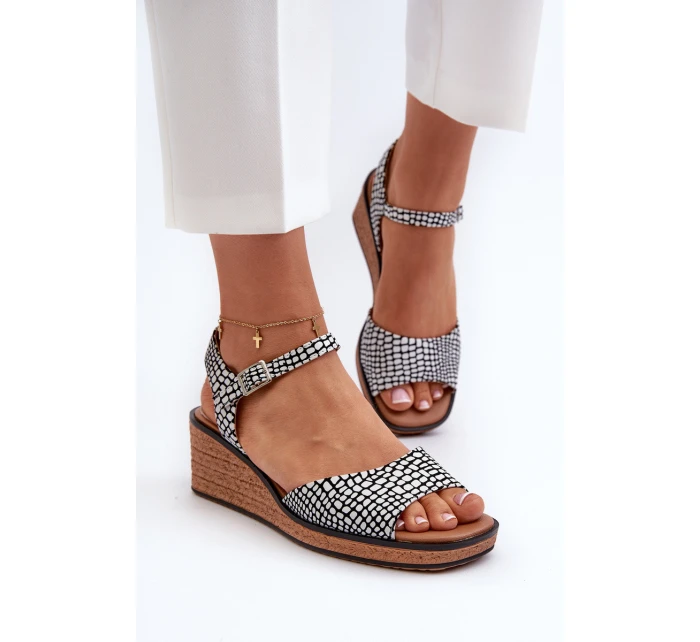 Dámské sandály Na Černobílé model 21657299 - SERGIO LEONE Dámské sandály Na Černobílé model 21657299 - SERGIO LEONE