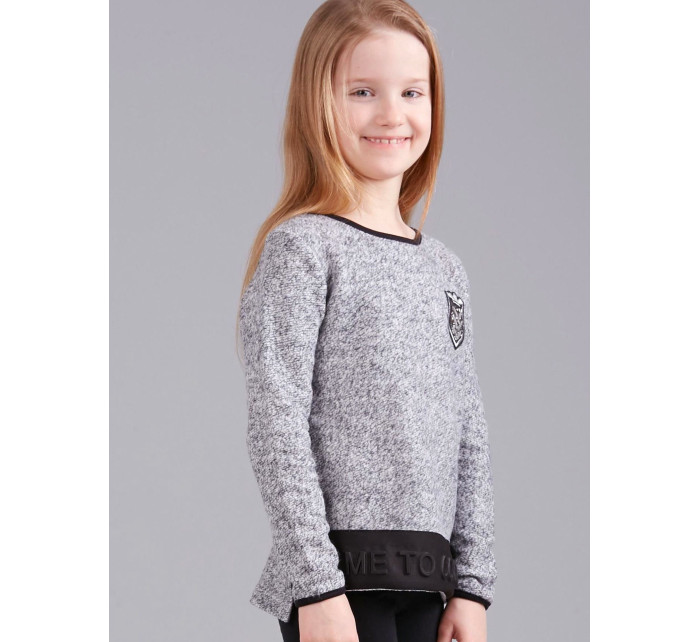 Dievčenský sivý sveter s erbom a nápisom