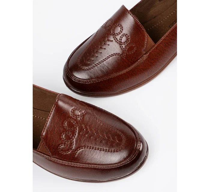 Jedinečné dámske hnedé topánky na klinoch