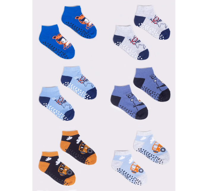 Yoclub Chlapčenské členkové ponožky 6Pack SKS-0089C-AA0A-002 Viacfarebné