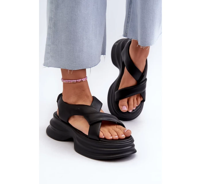 Dámske kožené sandále na robustnej podrážke čiernej farby GOE Dámske kožené sandále na robustnej podrážke čiernej farby GOE