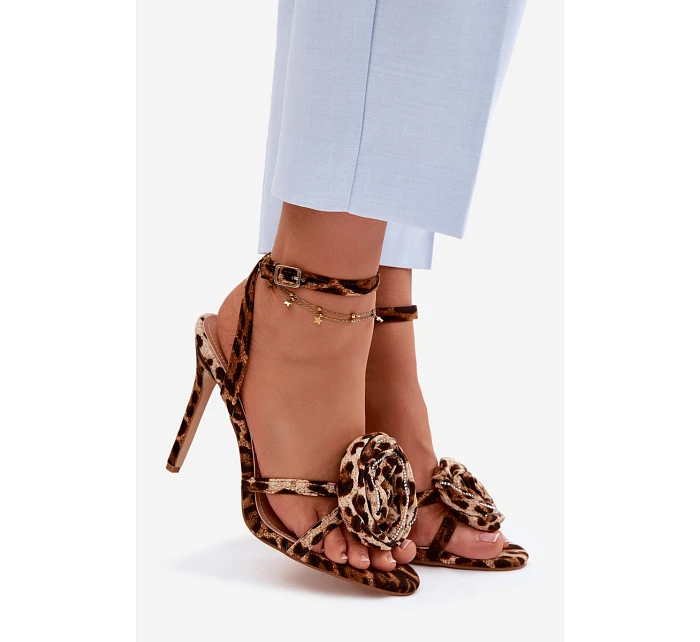 Dámské sandály na podpatku s ozdobou Panterka model 22122579 - Boto