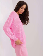 Klasický ružový sveter voľného strihu