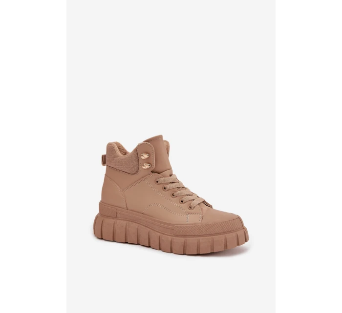 Horns model 220890 Krok vo veľkom štýle Horns model 220890 Krok vo veľkom štýle