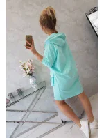 Šaty s kapucňou mätovej