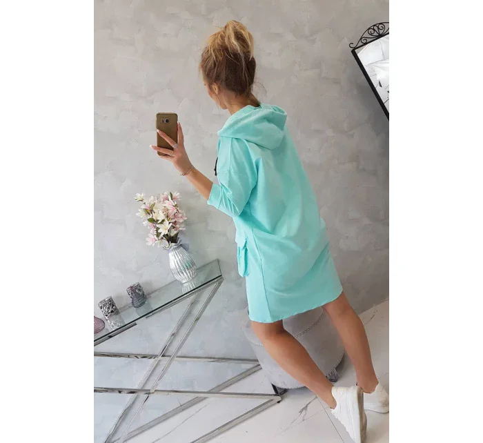 Šaty s kapucňou mätovej