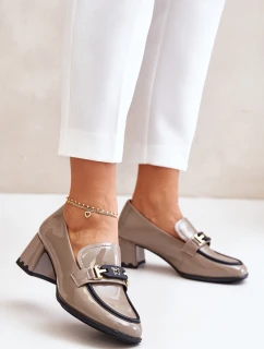 Lakierowane Półbuty Damskie Na Obcasie Z Ozdobą Artiker 55C1054 Beżowe