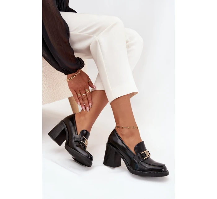 Półbuty Damskie Na Słupku Ze Złotym Detalem Czarne Privelle