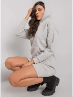 Dámské zateplené šaty s kapsou model 17034368 SUBLEVEL - FPrice Dámské zateplené šaty s kapsou model 17034368 SUBLEVEL - FPrice