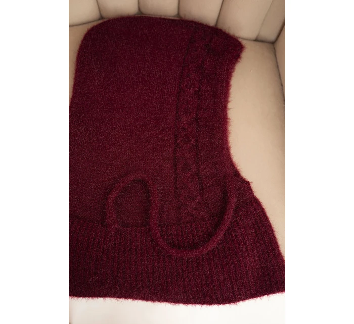 Dámska čiapka s kapucňou, šnurovaním a pleteným vzorom bordová Dámska čiapka s kapucňou, šnurovaním a pleteným vzorom bordová