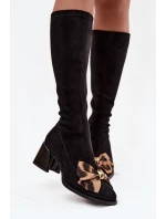 Dámské kozačky na klínku s ozdobnou mašlí model 21718438 Černé - D&A