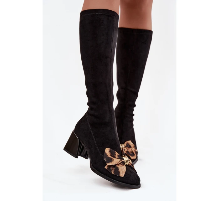 Dámské kozačky na klínku s ozdobnou mašlí model 21718438 Černé - D&A