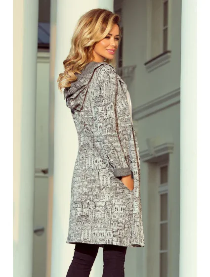 Teplý dámsky prehoz s kapucňou, vreckami a vzorom "mesto" model 6376504