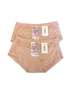 Figi model 21935392 A'12 modal - DC Girl