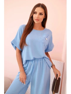 Dámska súprava z viskózy s ozdobným kvetom a širokými nohavicami - modrá