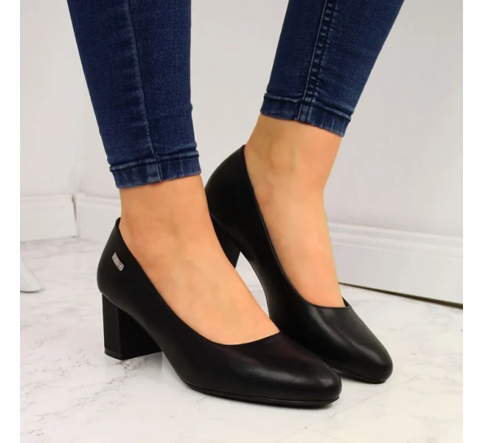 Černé lodičky W s ozdobným model 20709526 - SERGIO LEONE Černé lodičky W s ozdobným model 20709526 - SERGIO LEONE