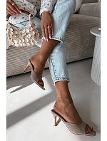 Žabky na podpätku model 226526 Krok vo veľkom štýle