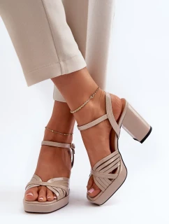 Dámske lakované sandále na vysokom podpätku Béžová D&A