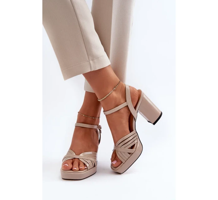 Dámske lakované sandále na vysokom podpätku Béžová D&A Dámske lakované sandále na vysokom podpätku Béžová D&A