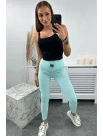 Pruhované mätové legíny