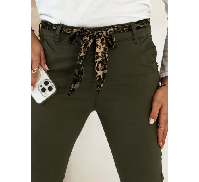 Dámské džínové kalhoty s páskem olivové Dstreet model 21981969 - FashionStreet