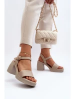 model 21647980 Dámské kožené sandály na podpatku Beige - Zazoo