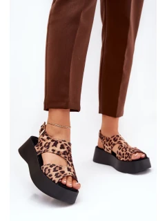 Model topánok na klinoch 209901 Krok v štýle