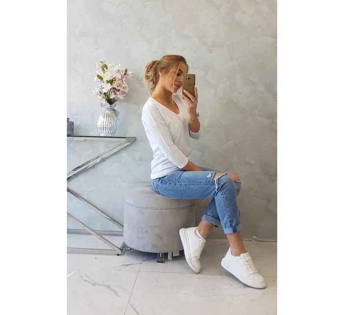 Blúzka s výstrihom do V biela