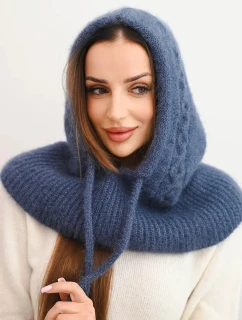 Dámska čiapka s kapucňou s pleteným vzorom biela