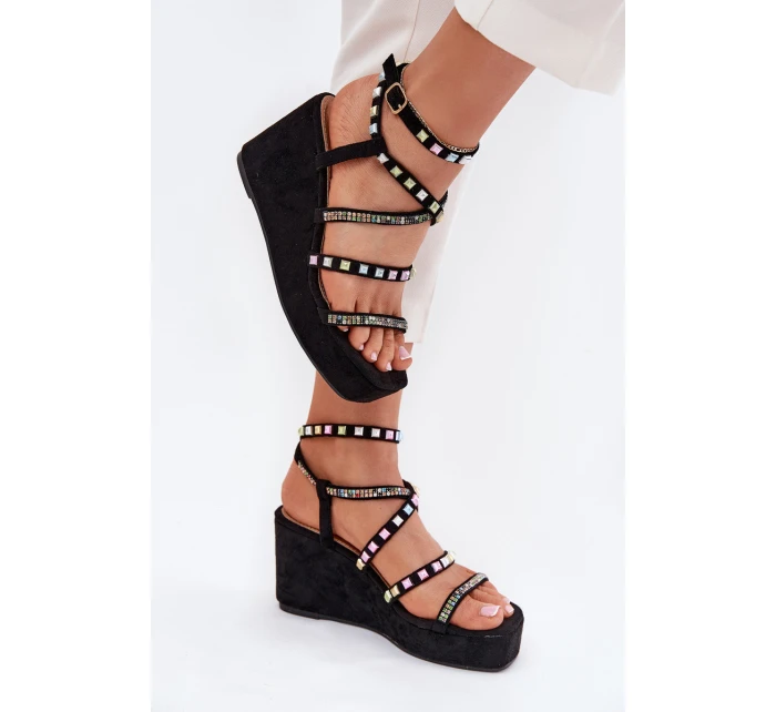 Dámské Sandály Na Klínu Se Na Černé model 21702805 - Boto Dámské Sandály Na Klínu Se Na Černé model 21702805 - Boto