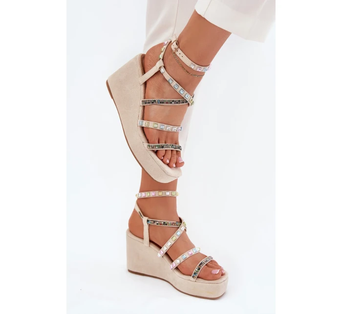 Model topánok na podpätku 215005 Krok v štýle