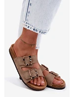 Dámské pantofle Khaki s přezkami model 22123023 - Lee Cooper