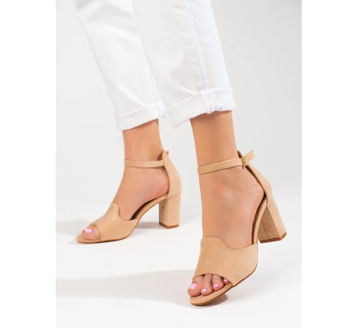 Luxusní dámské sandály hnědé na širokém podpatku Luxusní dámské sandály hnědé na širokém podpatku