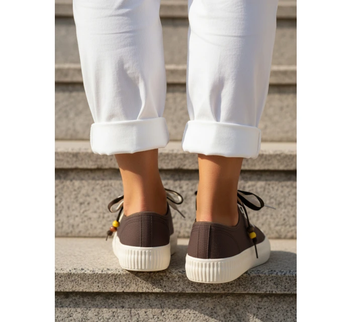 Dámske tenisky tenisky s ozdobnými korálkami hnedé ZY1403