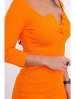 Šaty s výstrihom na gombíky v oranžovej farbe