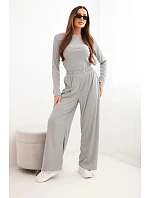 Dámsky viskózový komplet s blúzkou a širokými nohavicami hnedej farby