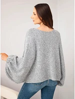 Svetr dámský s přídavkem model 22540754 oversize šedý - K-Fashion Svetr dámský s přídavkem model 22540754 oversize šedý - K-Fashion